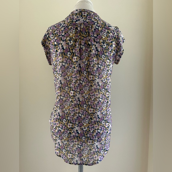 Cute Flower Print Top - Picture 2 of 6